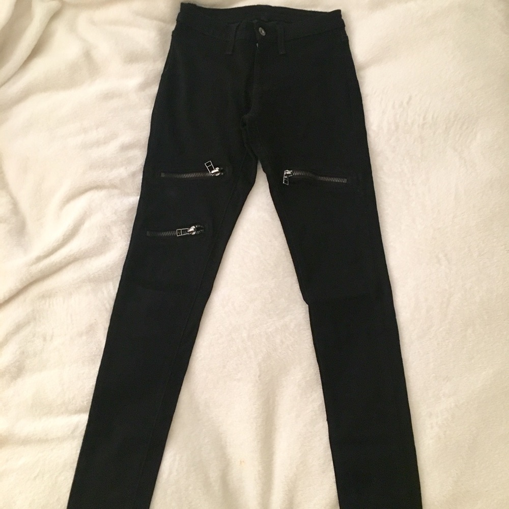 CarMar stretchy black jeans with zippers