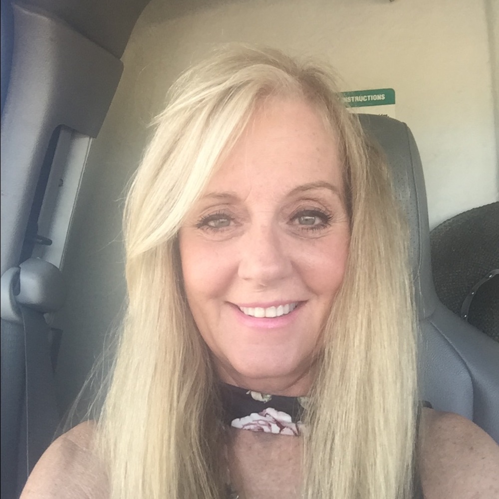 Meet your Posher, Christine