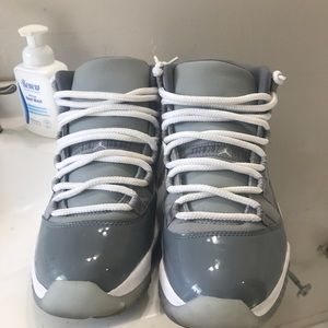 Cool grey 11's size 8