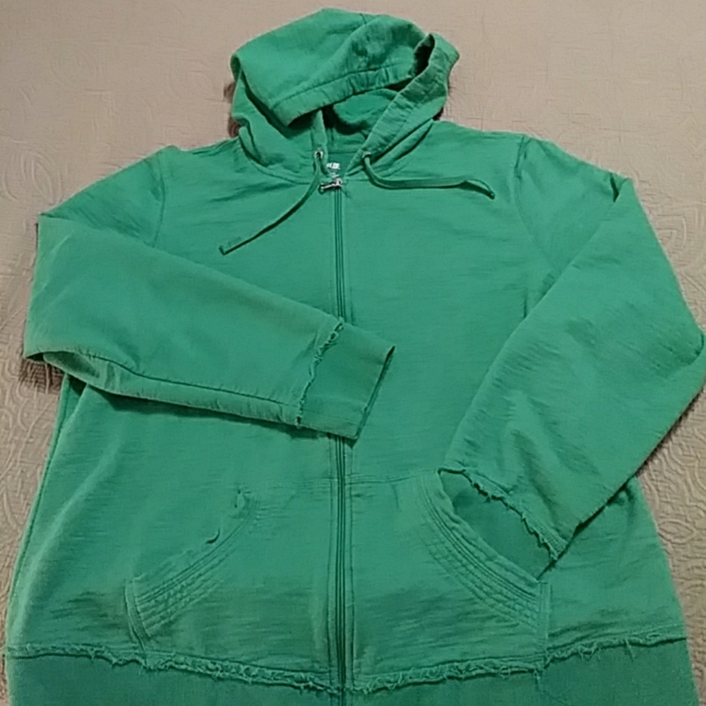 🍃 nice hoodie for cooler temps🍃