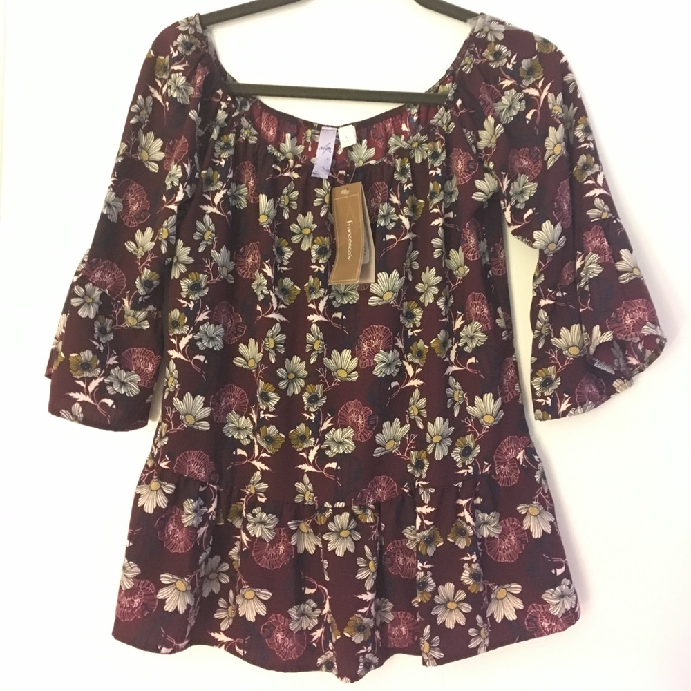 REDUCED ⬇️ NWT Alya (Francesca's) 3/4 sleeved top