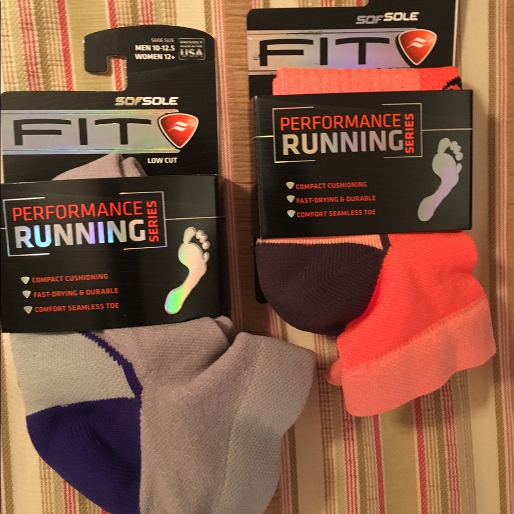2 pairs SOFSOLE Low Cut Running Socks .