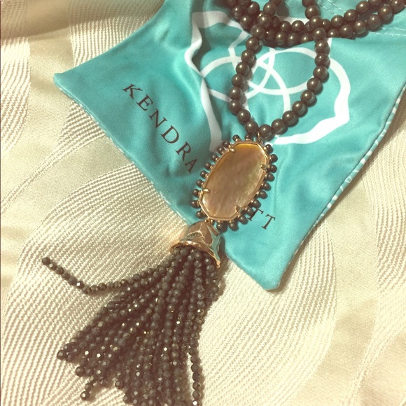 Kendra Scott Jewelry - Kendra Scott Brown Pearl Tatiana