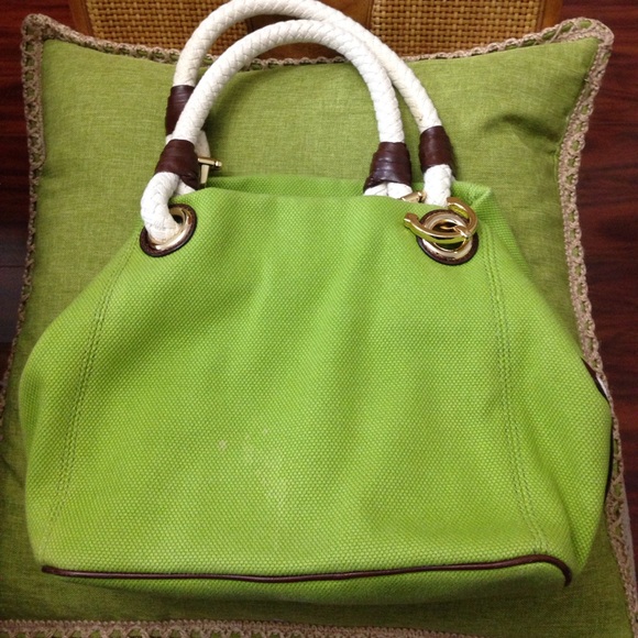Authentic Michael kors green summer bag! - Picture 2 of 5