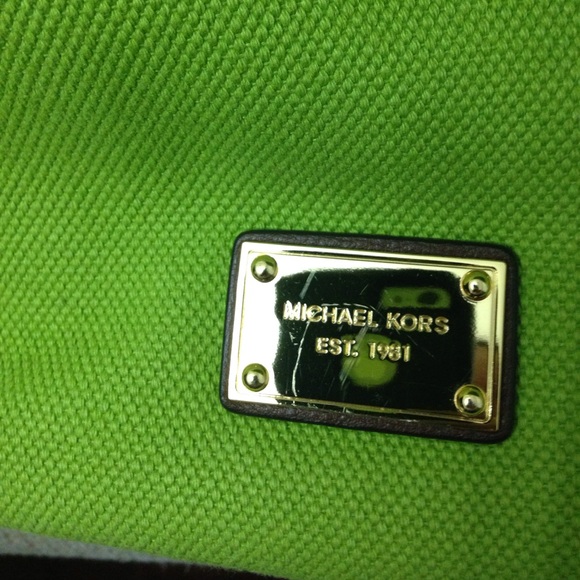 Authentic Michael kors green summer bag! - Picture 4 of 5