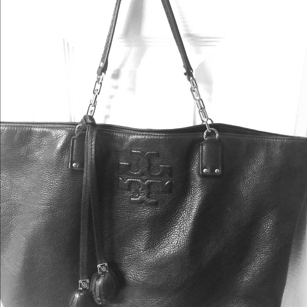 Elegant Tory Burch black bag