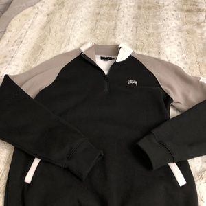 Stussy pull over