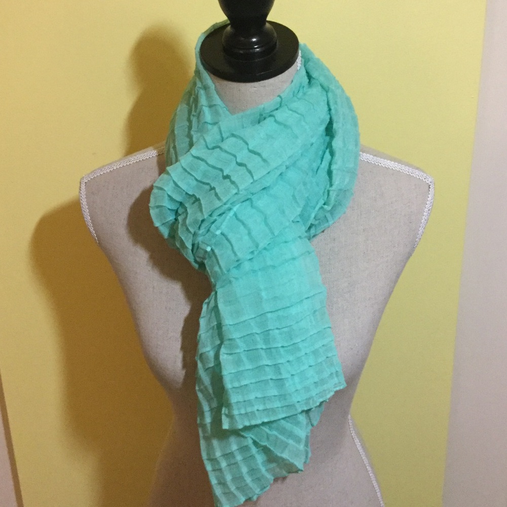 Green scarf