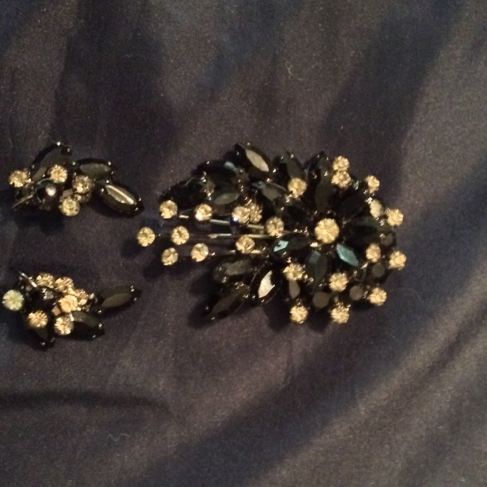 Antique vintage jewelry