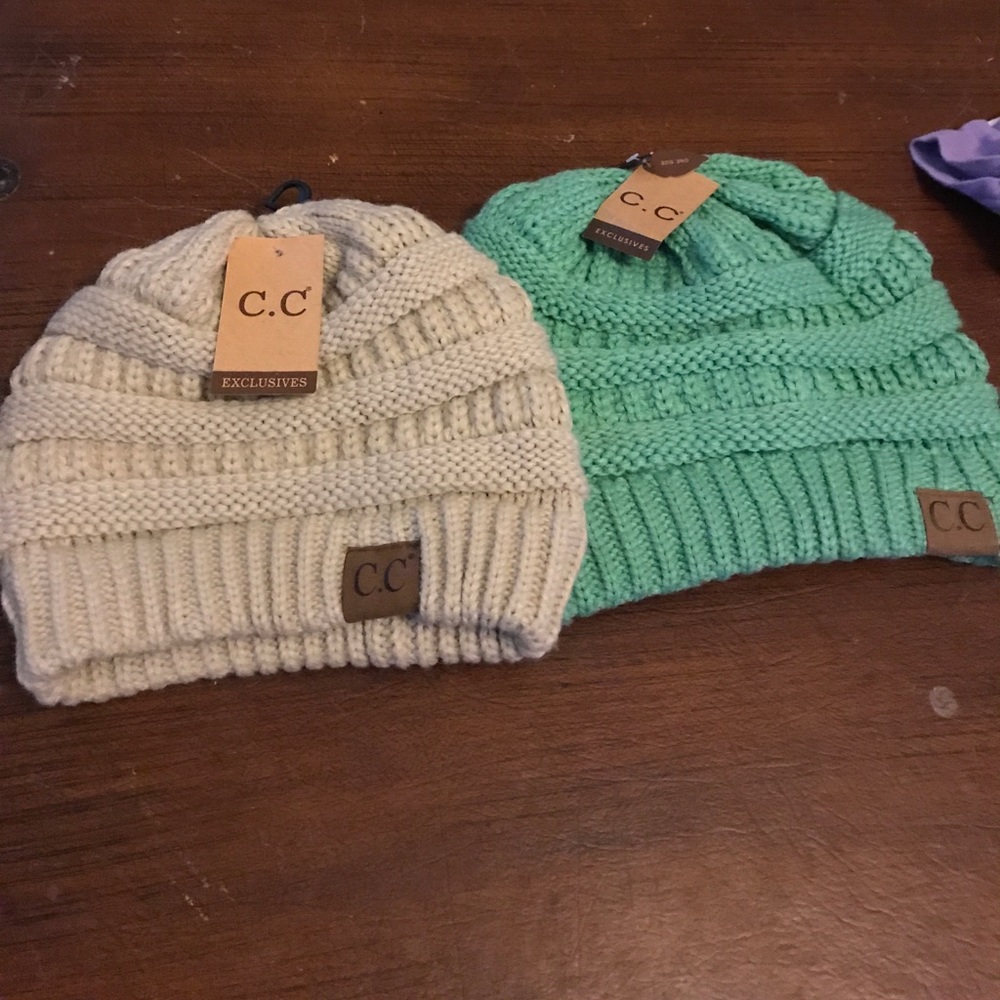 Oatmeal/Turquoise CC Beanies