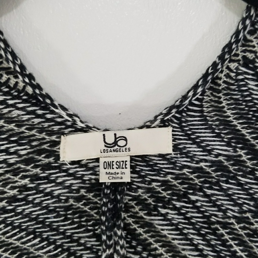 Chevron Cape - Picture 5 of 7