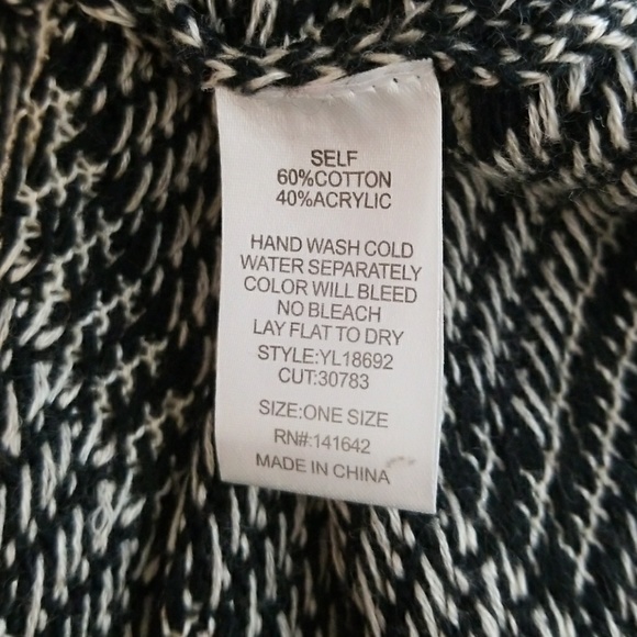 Chevron Cape - Picture 6 of 7