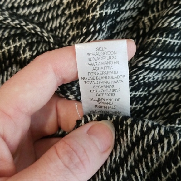 Chevron Cape - Picture 7 of 7