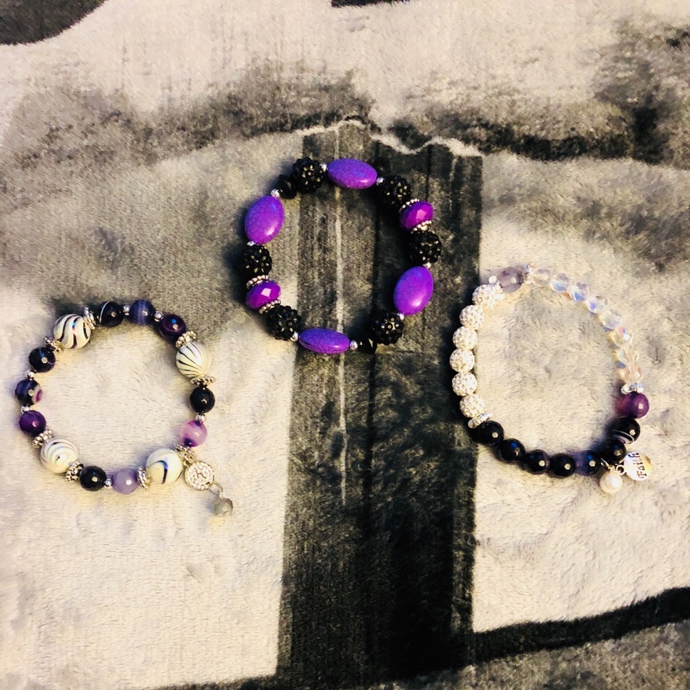💜2 Bracelets shown no longer available💜