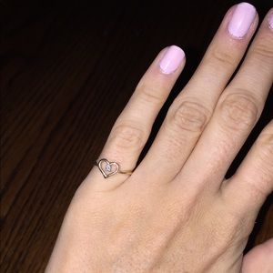 10k Gold ring with diamond in the center