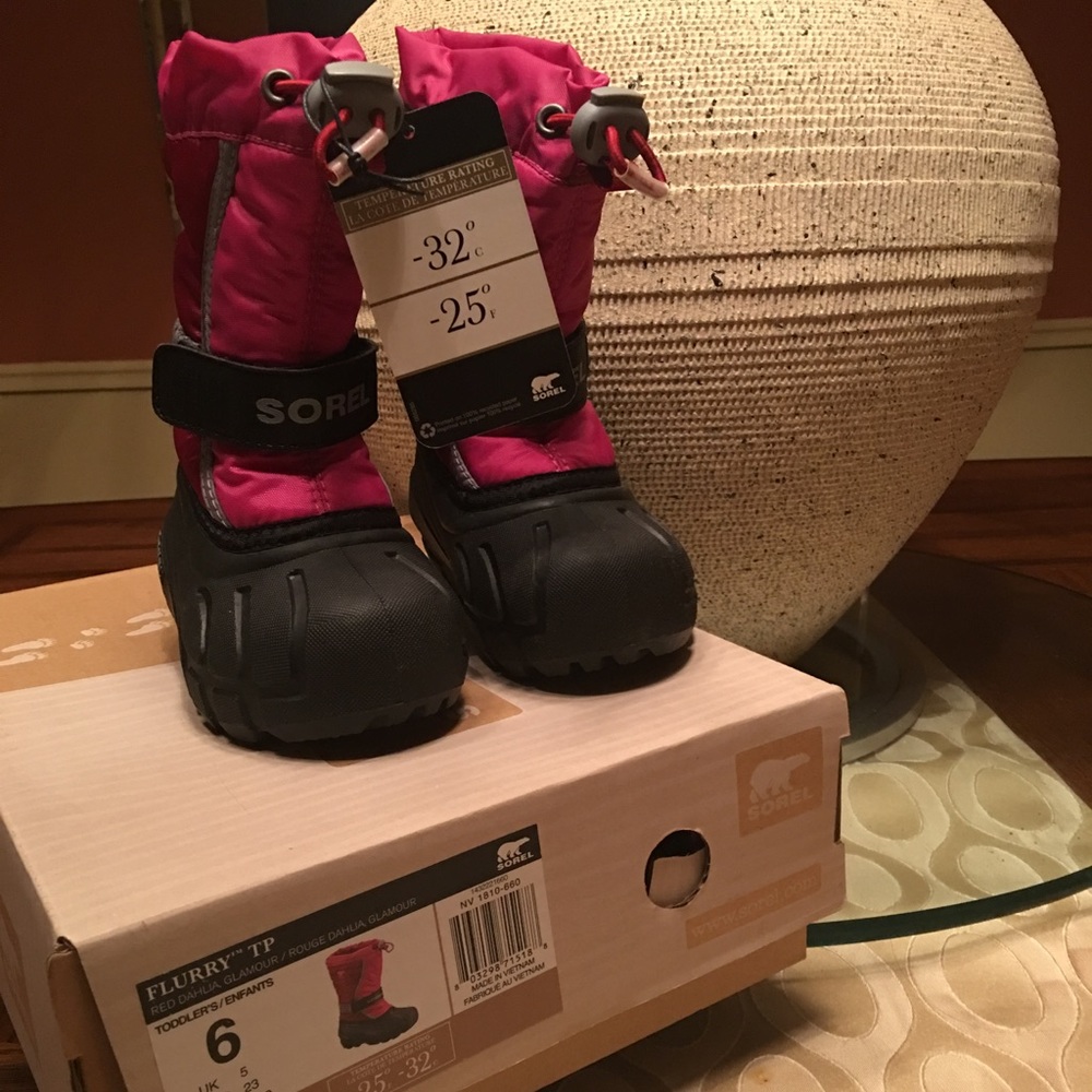 Toddler size snow boots