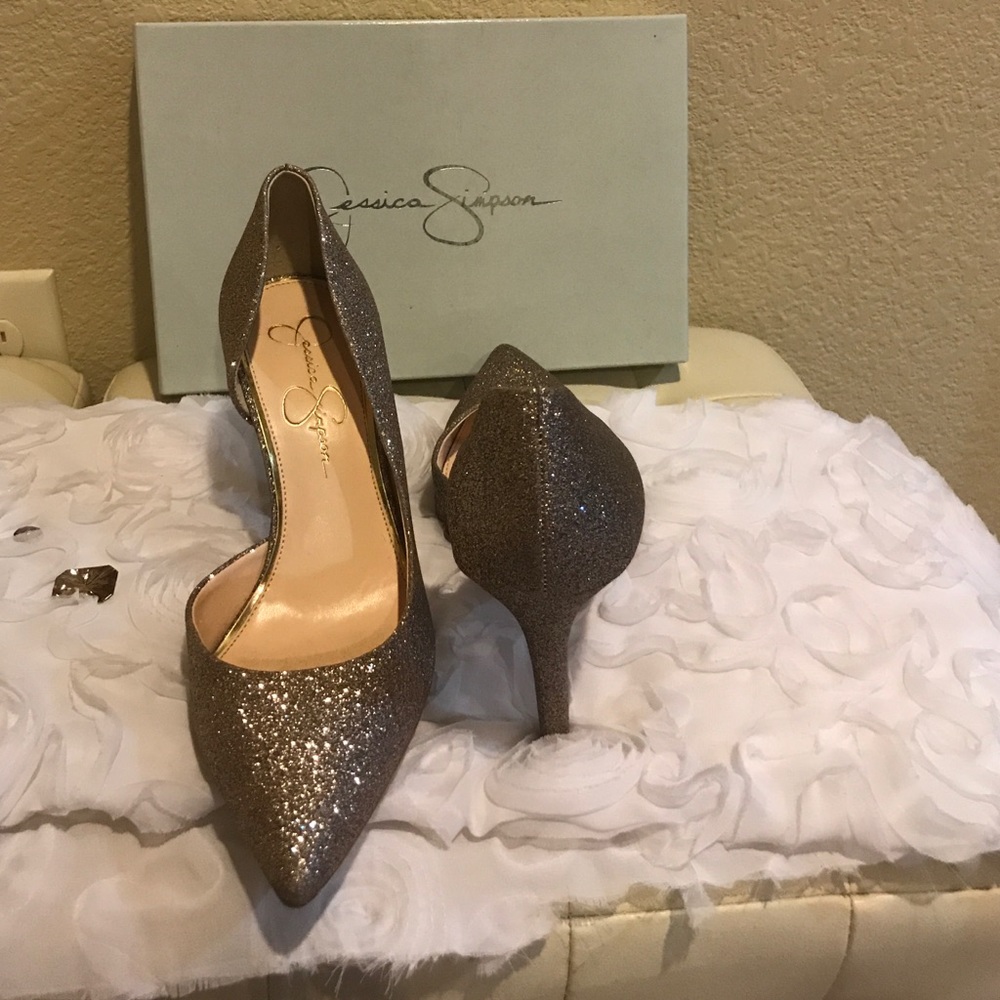 Jessica Simpson Pumps