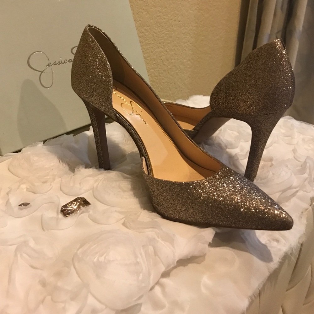 Jessica Simpson Pumps - Picture 2 of 2