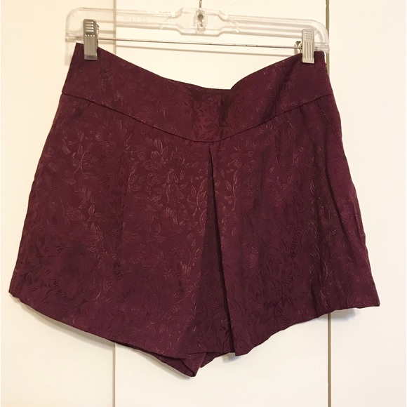 LOFT NWT silk patterned burgundy skort - Picture 4 of 8