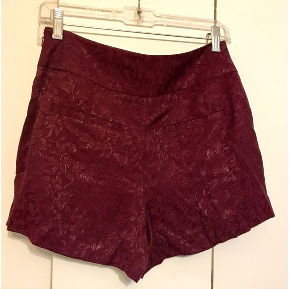 LOFT NWT silk patterned burgundy skort - Picture 8 of 8