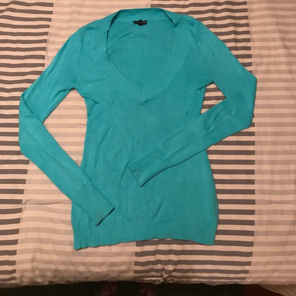 Deep vneck express sweater super soft