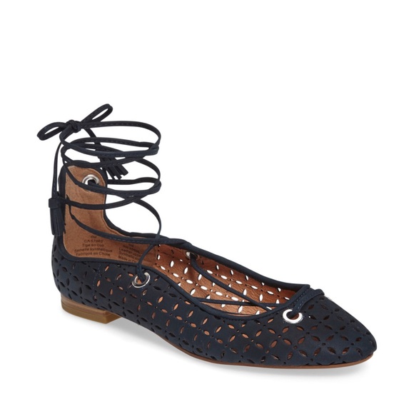 NWOT B.P. Chillier Flats Navy Cutout Lace-up 6 - Picture 1 of 5