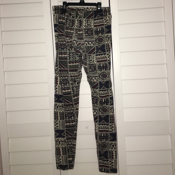 Tribal Leggings - Picture 4 of 5