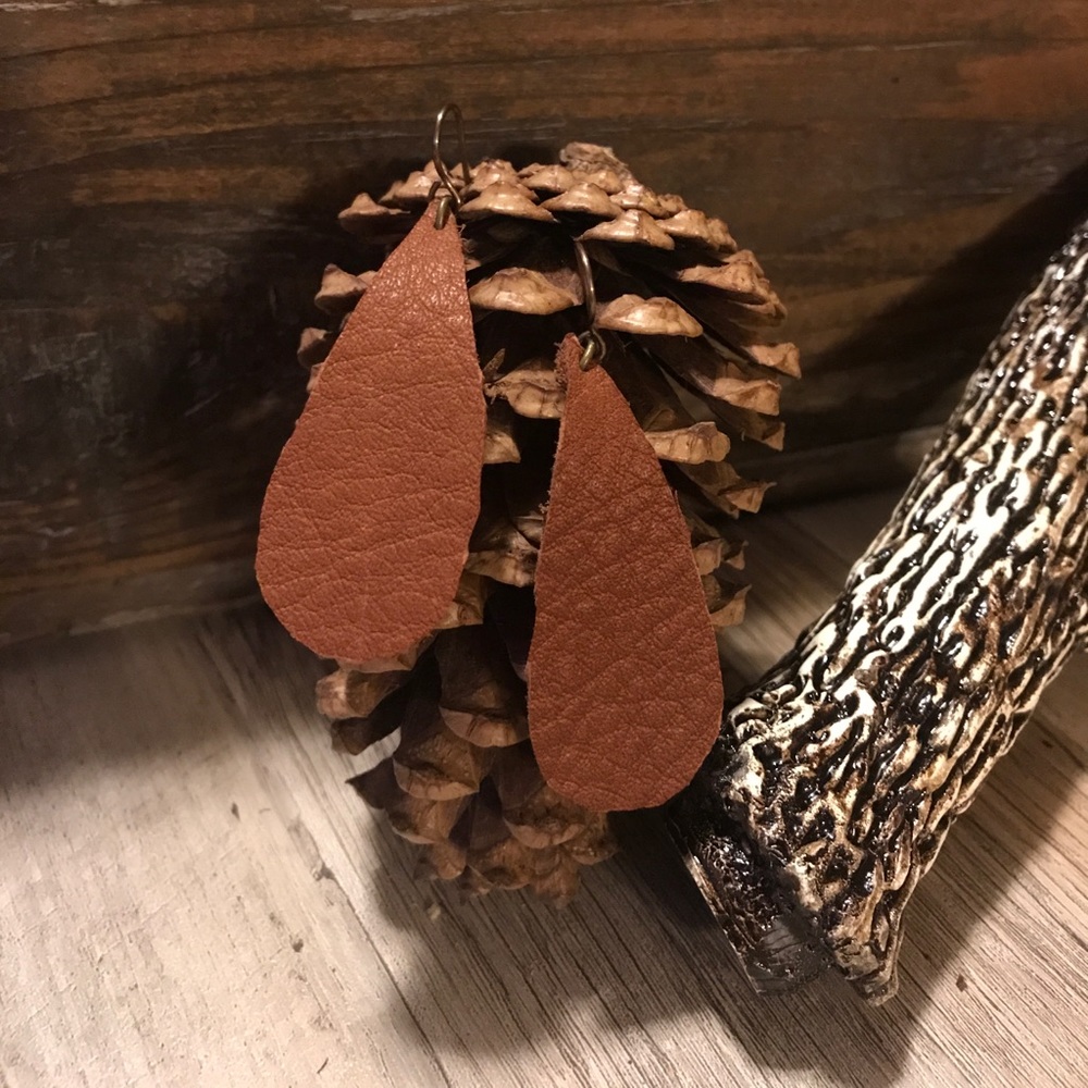 Cognac genuine leather drop earrings