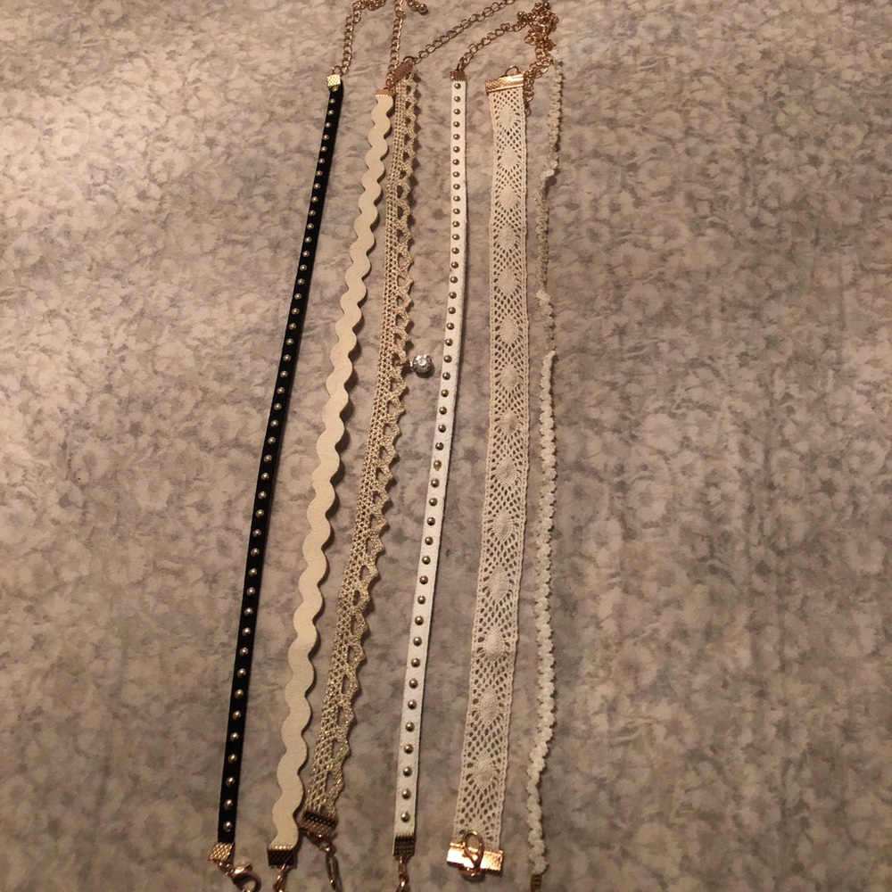 6 chokers