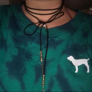 Rap around choker