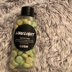 Lush Limelight toothy tabs