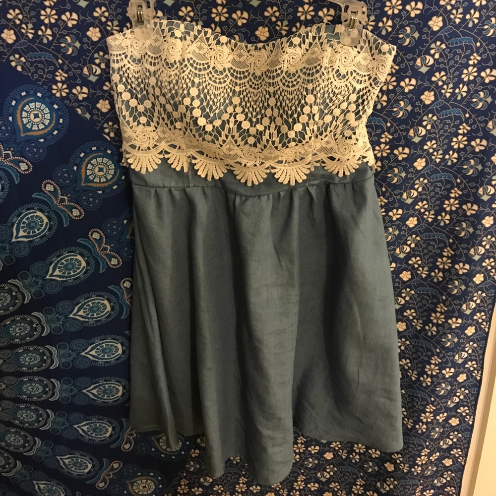 Strapless dress