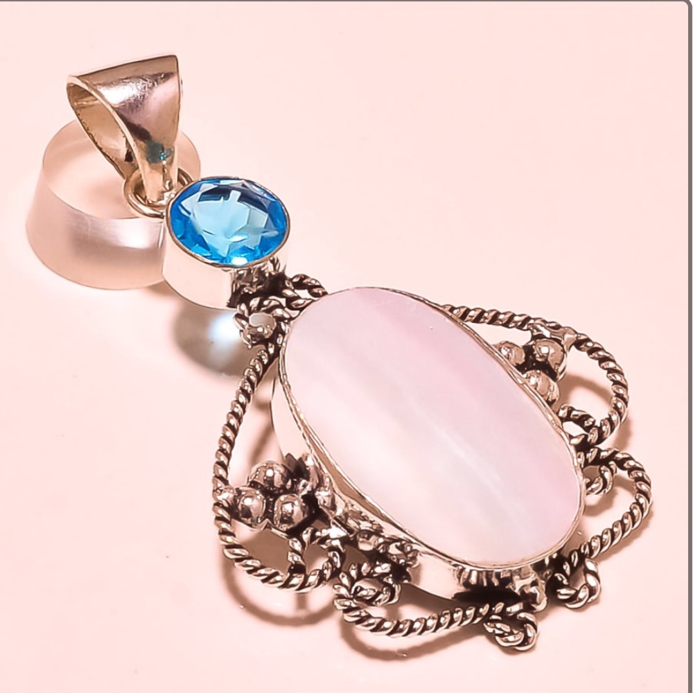 💥New Arrival - Genuine MOP and Blue Topaz Pendant