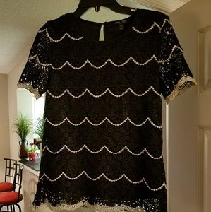 Romeo and Juliet scallop lace top