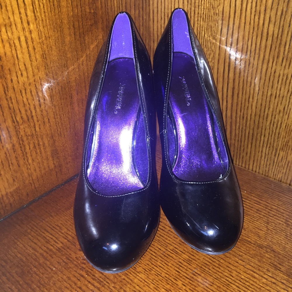 Black Faux Leather High Heels Size 8