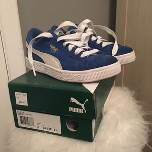 Kids Size 2 Royal Blue Puma Gym Shoes
