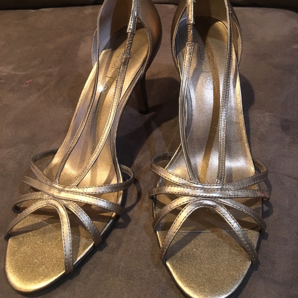 Ann Taylor Loft 🦄 Bronze Sandals