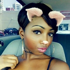 Meet your Posher, Taryn