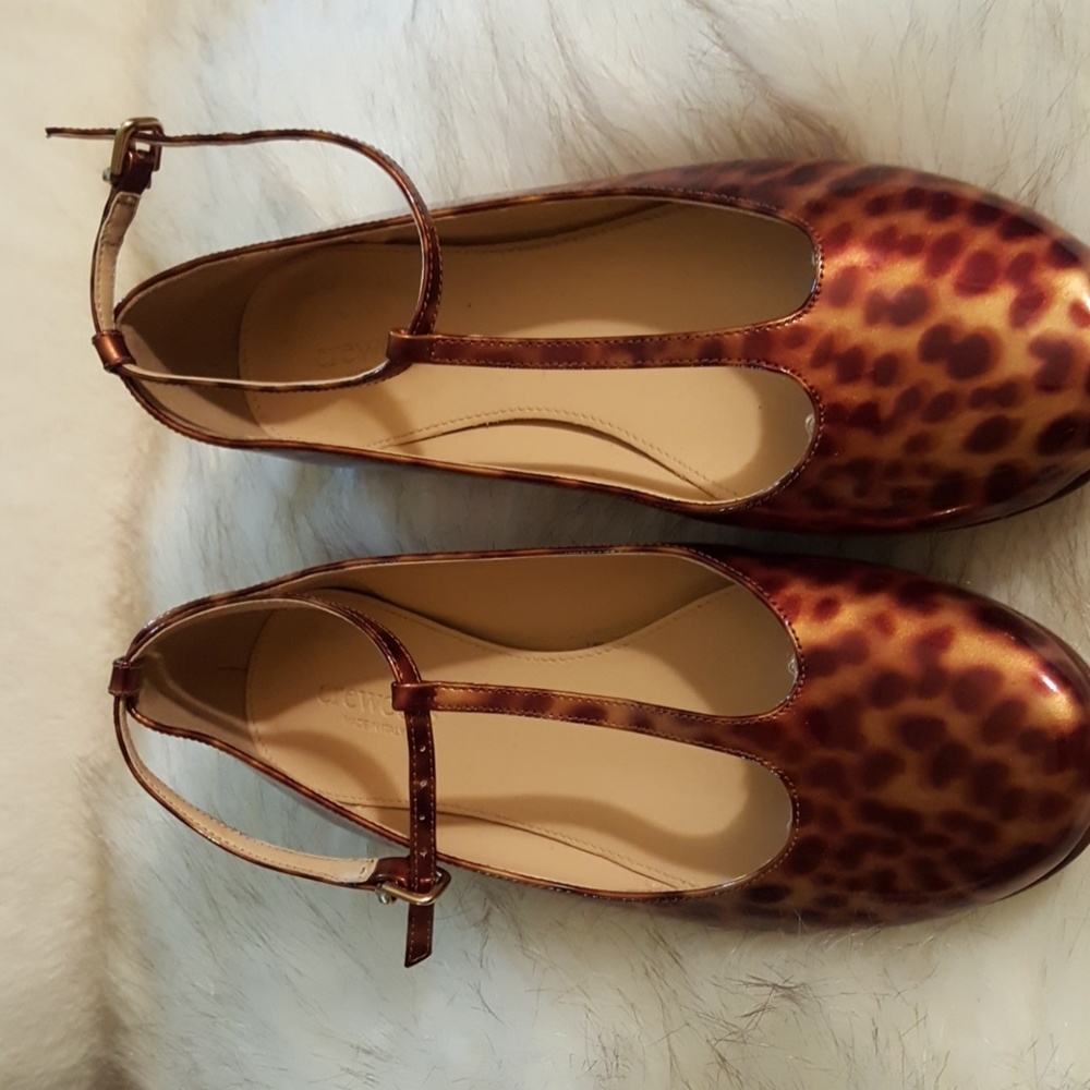 Worn Crew cut girl  leopard print holidays shoes
