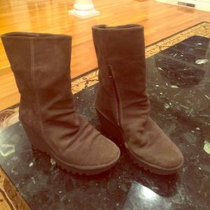 Wedge bootie