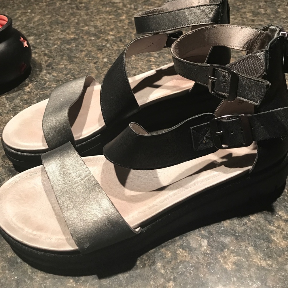Jambu excellent almost new sandals