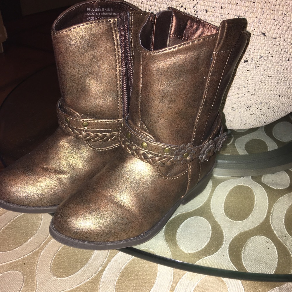 Little girl Gold booties