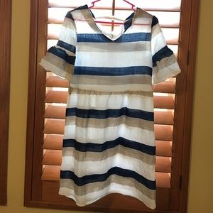 Contrast Stripes Double V Fluted Sleeve Dress