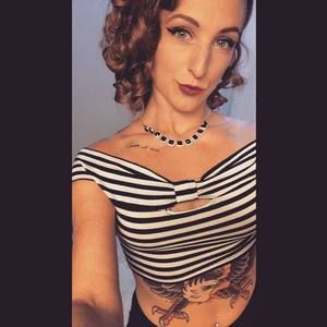 Meet your Posher, Kaylie