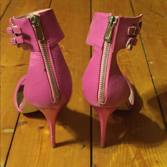 Pink Chinese Laundry Heels - Picture 3 of 3