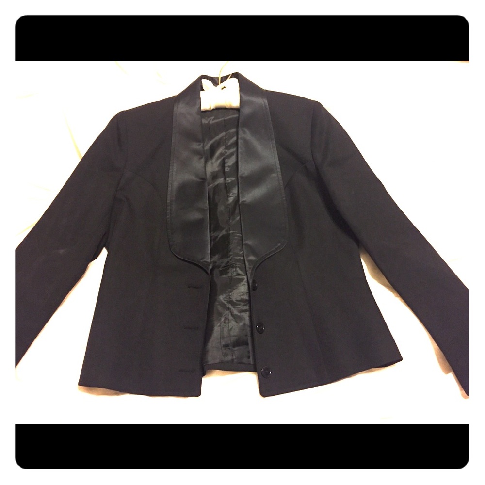 Women’s Tuxedo Jacket