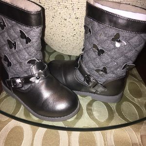 Sliver size 8 toddler size booties