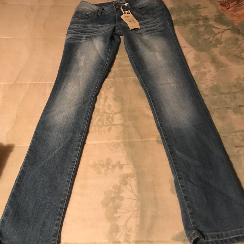 Women’s L.E.I. Jeans