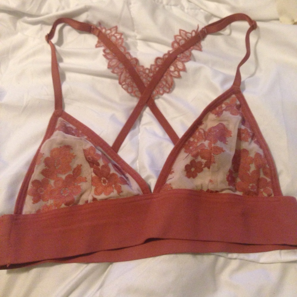 PINK VS Daisy Lace Triangle Bralette