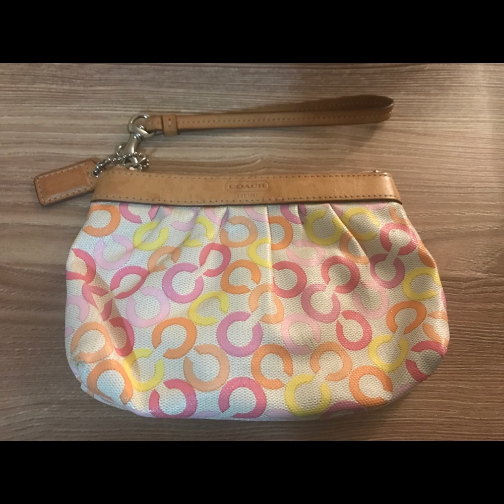 FINAL OFFER 🎉 Authentic Coach Wristlet